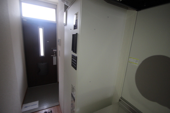 玄関　※別部屋の写真です