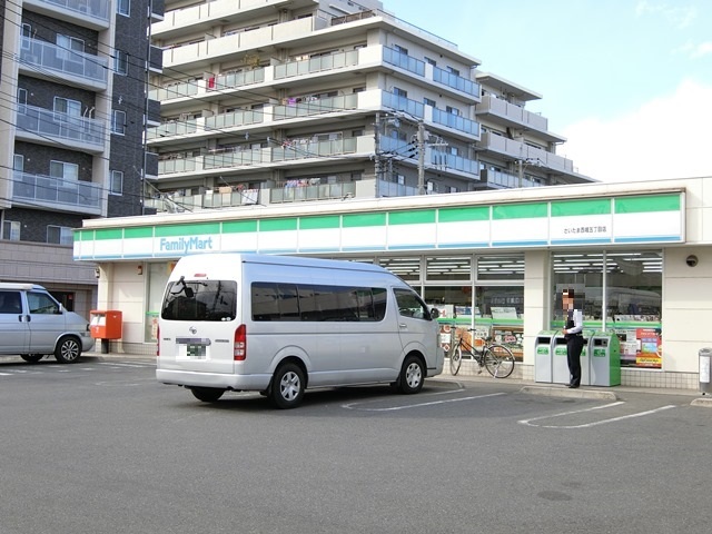 コンビニ　ファミリーマートさいたま西堀五丁目店（コンビニ）まで499m