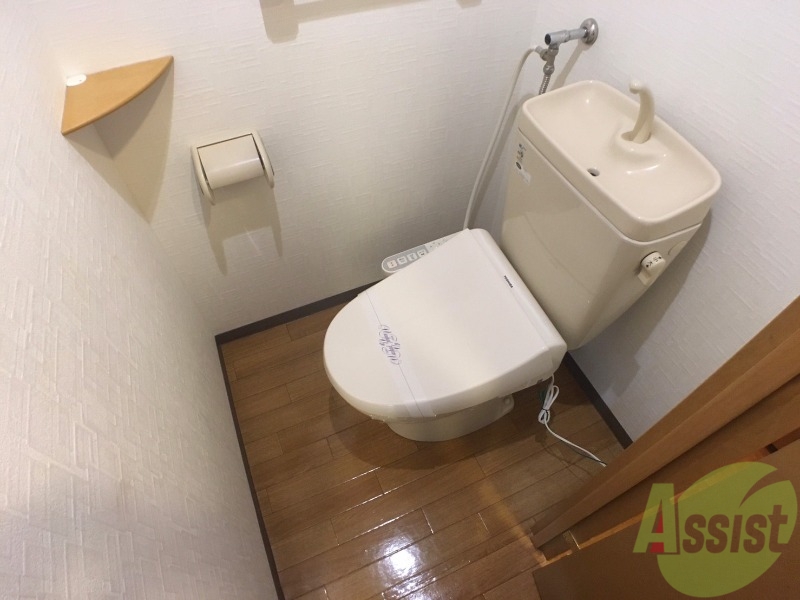 トイレ　こちらはトイレです。清潔感があり、安心して使用できます。