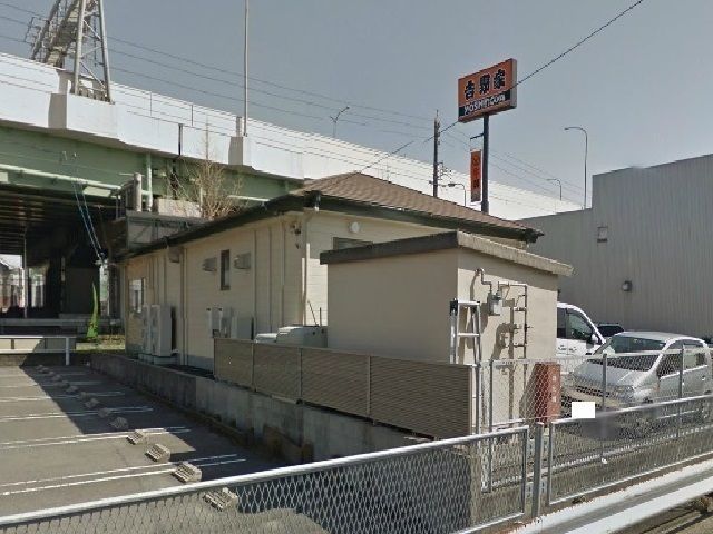 飲食店　吉野家（飲食店）まで950m