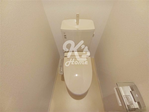 トイレ　同物件別部屋の参考写真