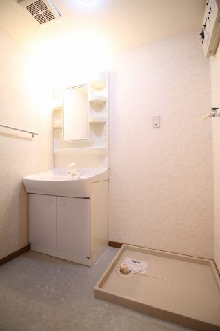 洗面設備　広い洗面スペース