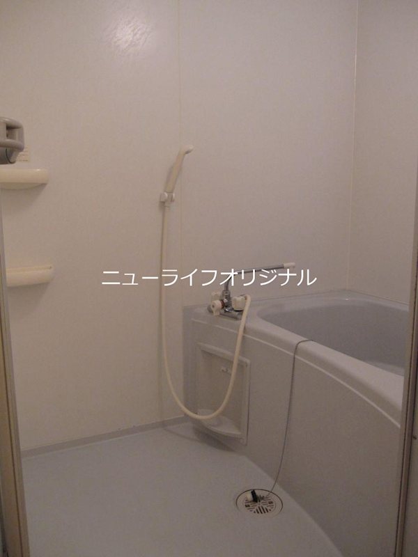バス・シャワールーム　＊現況と異なる場合は現況を優先いたします