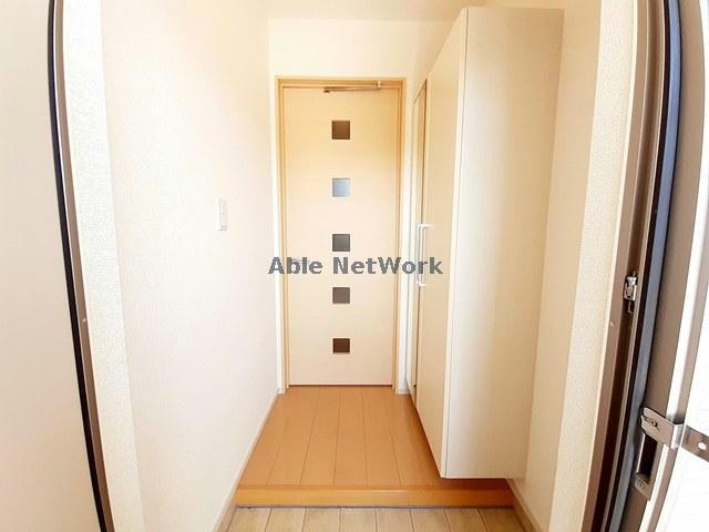 玄関　※管理会社写真参照