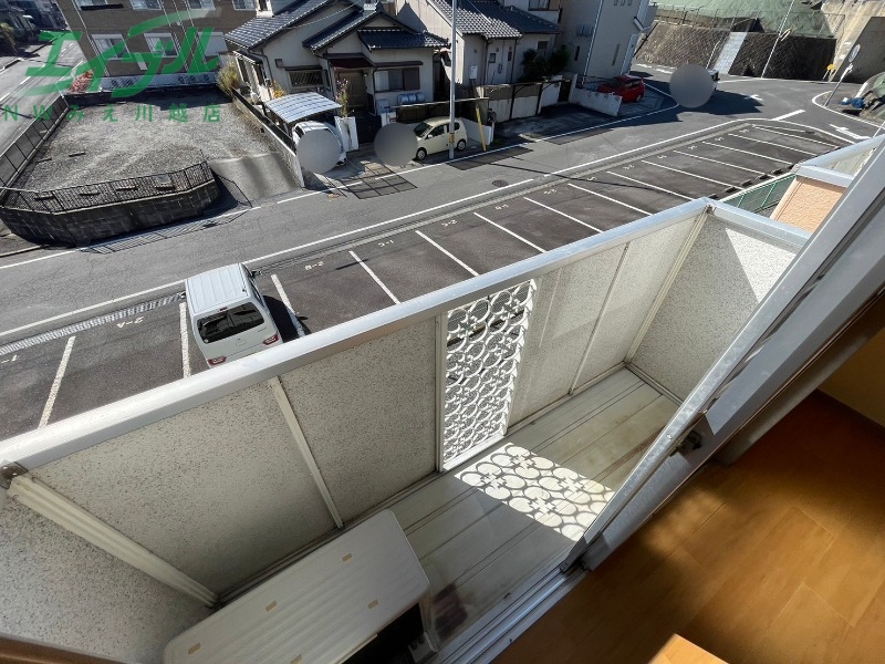 バルコニー　別部屋反転写真です