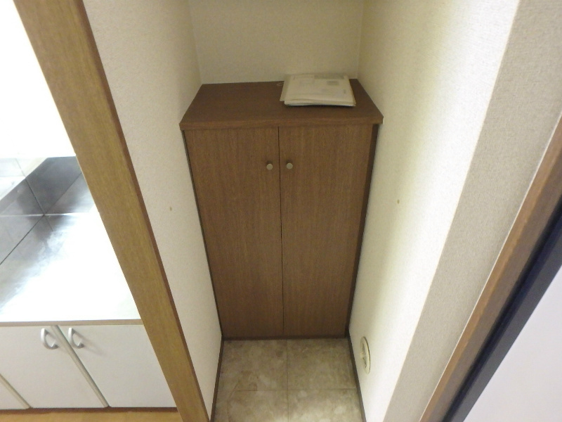 玄関　玄関　下駄箱