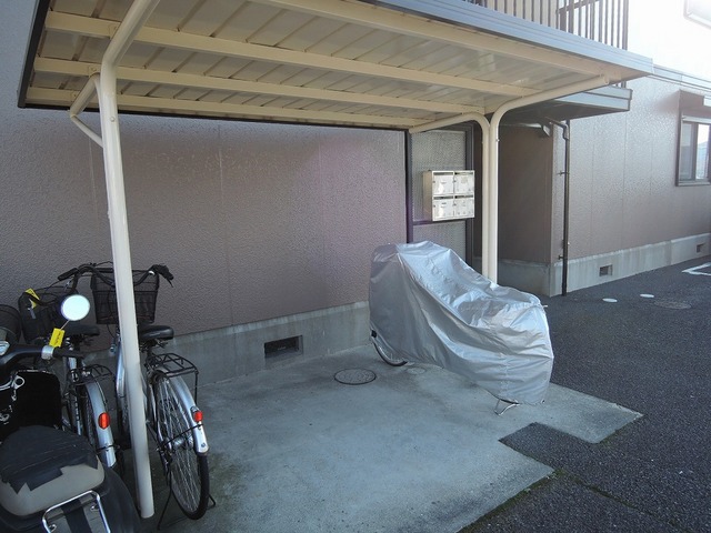 その他共有部分　屋根付きの駐輪場★