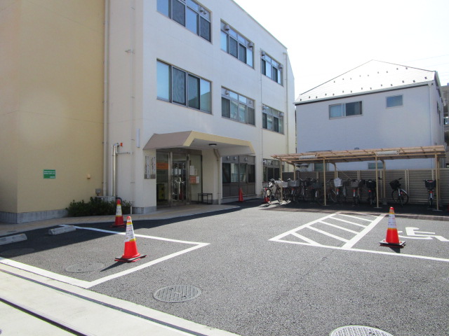 役所　練馬区役所上石神井出張所（役所）まで690m