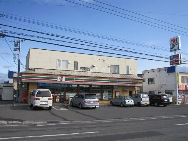 コンビニ　セブンイレブン旭川永山7条店（コンビニ）まで555m