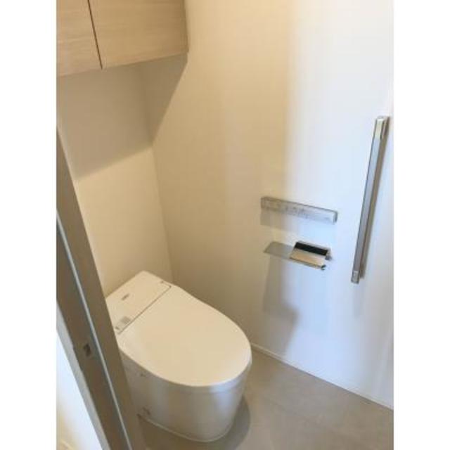 トイレ　※写真は同タイプ住戸です。