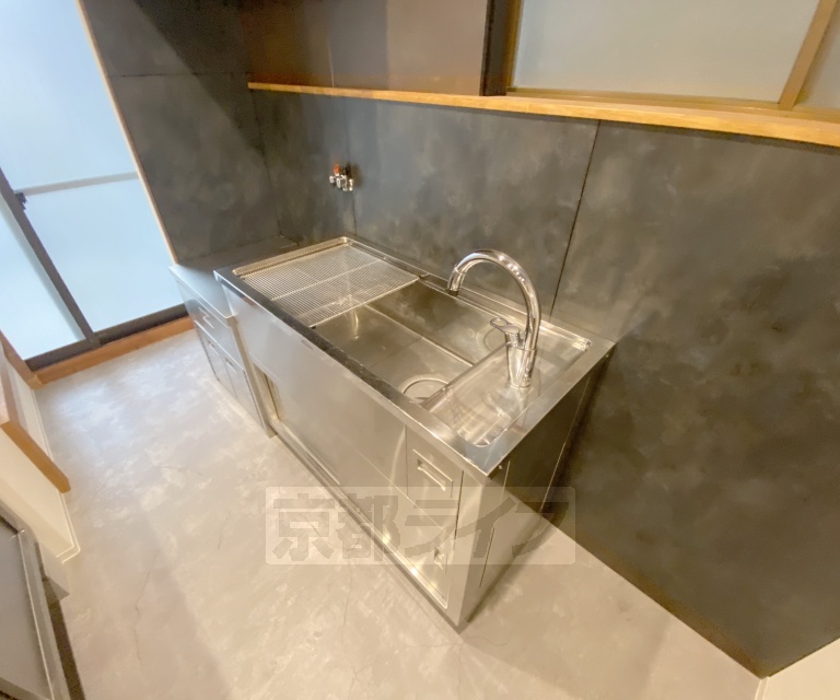 キッチン　きれいな水廻り