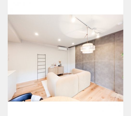 居室・リビング　※家具・家電の備え付けはありません