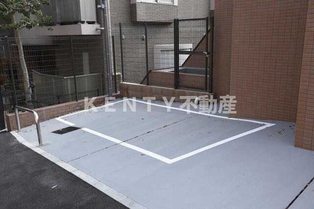 駐車場　車をお持ちの方に嬉しい駐車場付きの物件です