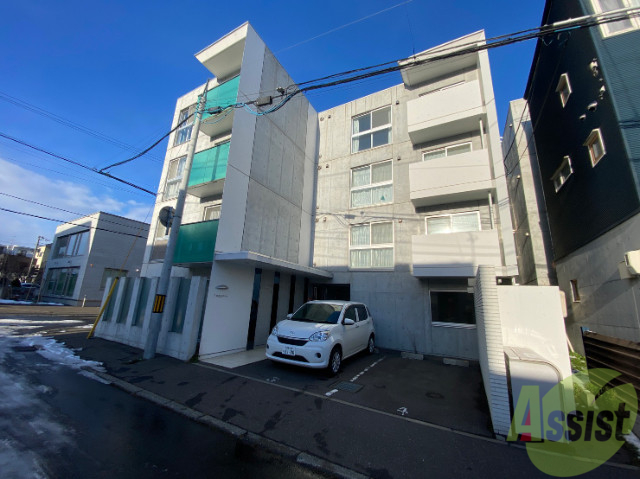 建物外観　札幌市中央区宮の森３条「レジェーロ」