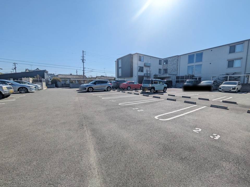 駐車場　駐車場
