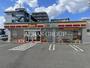 コンビニ　デイリーヤマザキ 足立谷在家 月の友店（コンビニ）まで344m