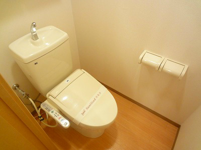 トイレ　清潔感のあるトイレになります。