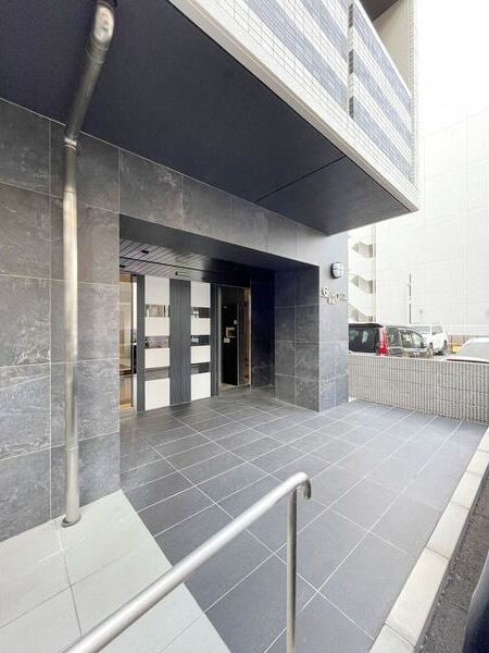 エントランス　名古屋で一番初期費用の安い賃貸専門の不動産会社です(^^)
