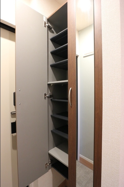 玄関　シューズボックス