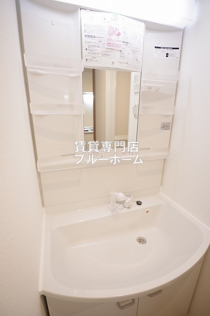 洗面設備　独立洗面台あります！