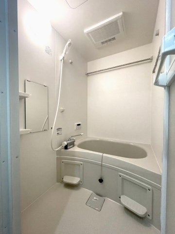 地下鉄今里筋線 だいどう豊里駅 徒歩4分 3階建 築1年の風呂写真