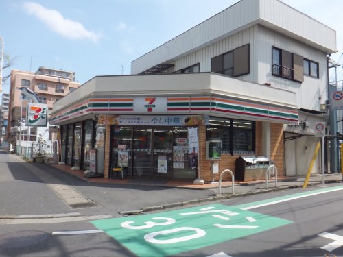 コンビニ　セブンイレブン 船橋湊町店（コンビニ）まで98m