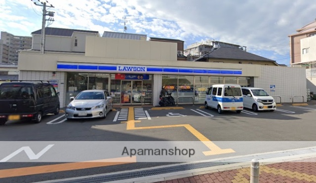 コンビニ　ローソン（コンビニ）まで562m