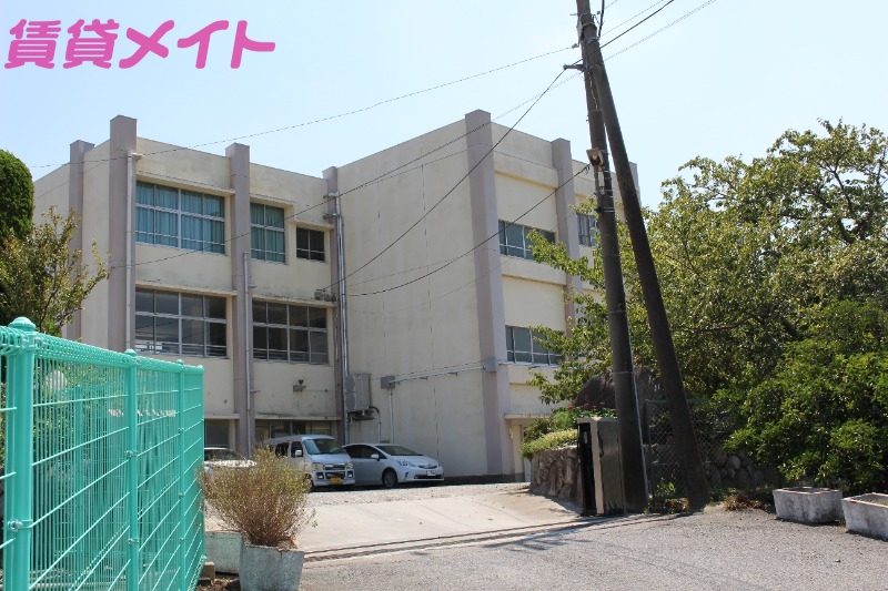 小学校　桑名市立桑部小学校（小学校）まで1857m