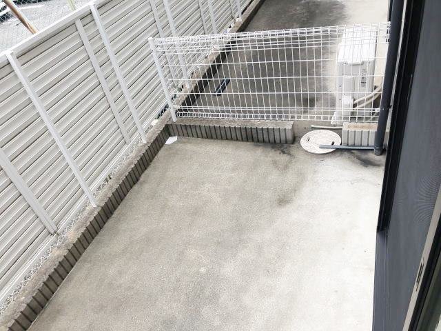 バルコニー　専用庭：同仕様