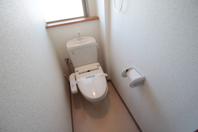 トイレ　別号室の写真です