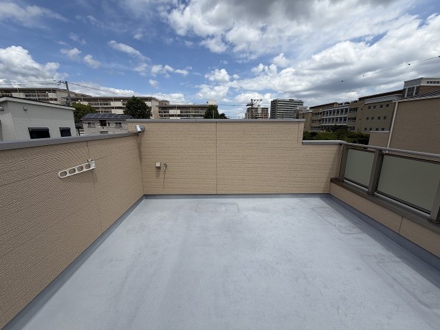 バルコニー　落ち着いた時間を過ごせるバルコニーです