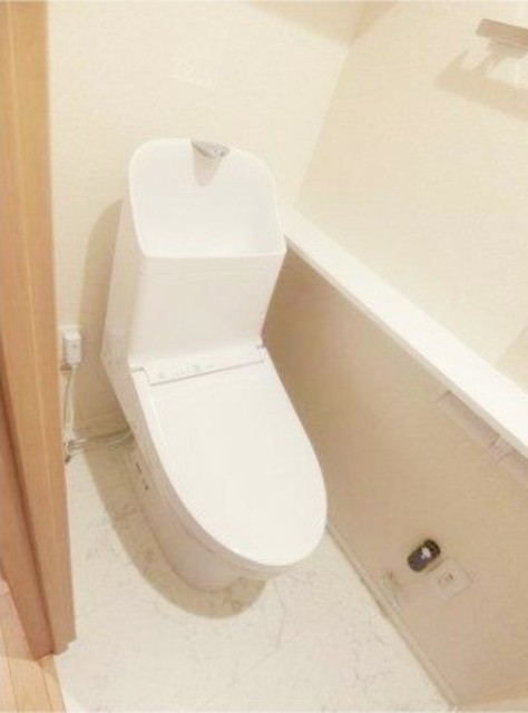 トイレ　※別部屋の参考写真です。
