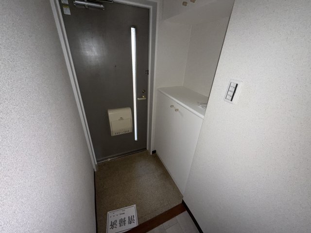 ラヴィーヌ砥堀の玄関写真