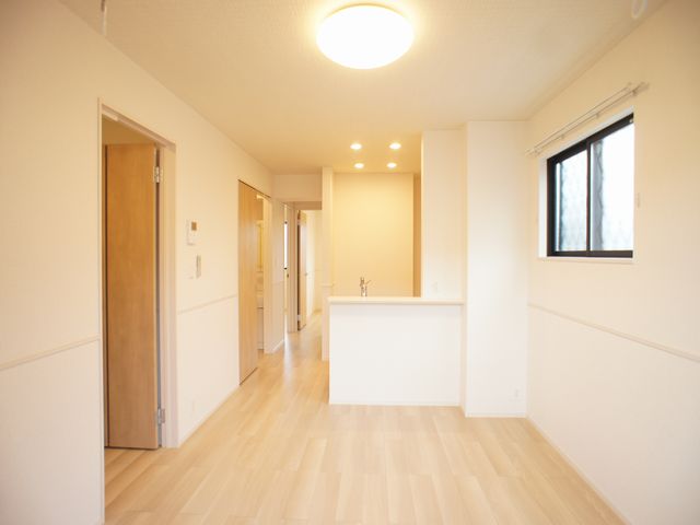 居室・リビング　快適に過ごせるエアコンが付いています♪