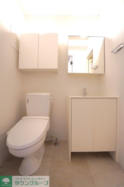 洗面設備　※写真は同タイプ住戸です。
