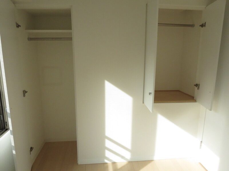 収納　写真は同タイプ住居です