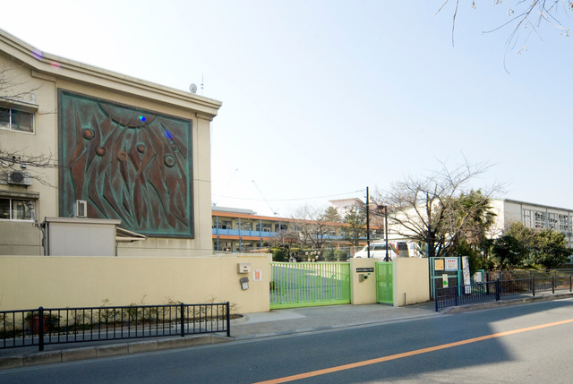 小学校　枚方市立開成小学校（小学校）まで494m