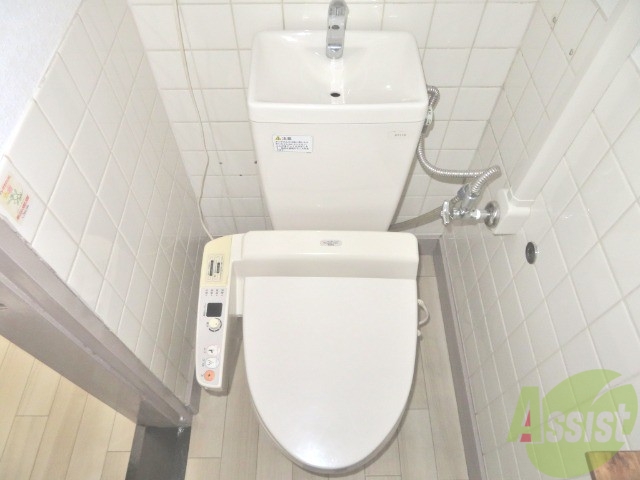 トイレ　トイレはウォッシュレット付きで嬉しいですね。