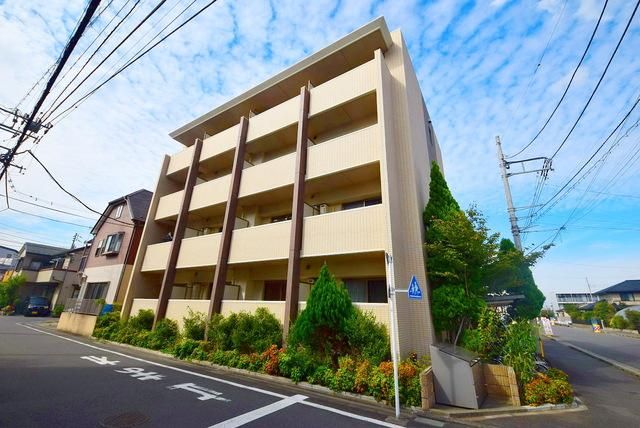 建物外観　★緑が映えるマンション★