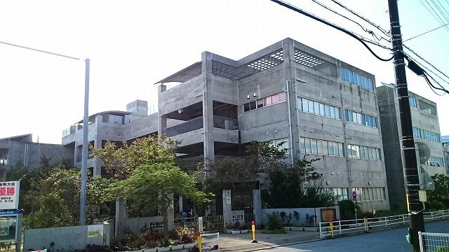 小学校　銘苅小学校（小学校）まで550m