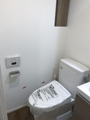 トイレ　※同仕様写真含む