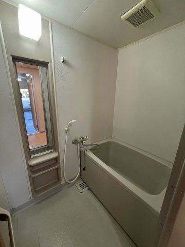 バス・シャワールーム　別のお部屋の写真です