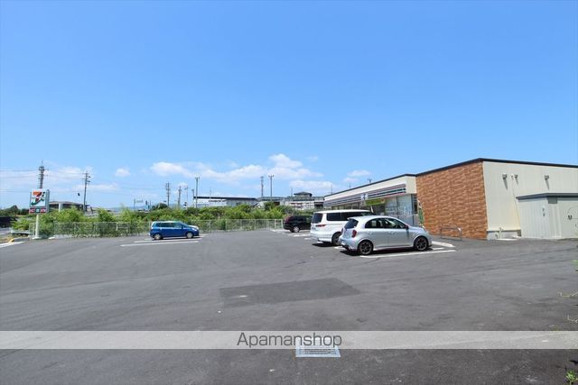 コンビニ　セブン－イレブン伊賀友生インター南店（コンビニ）まで725m