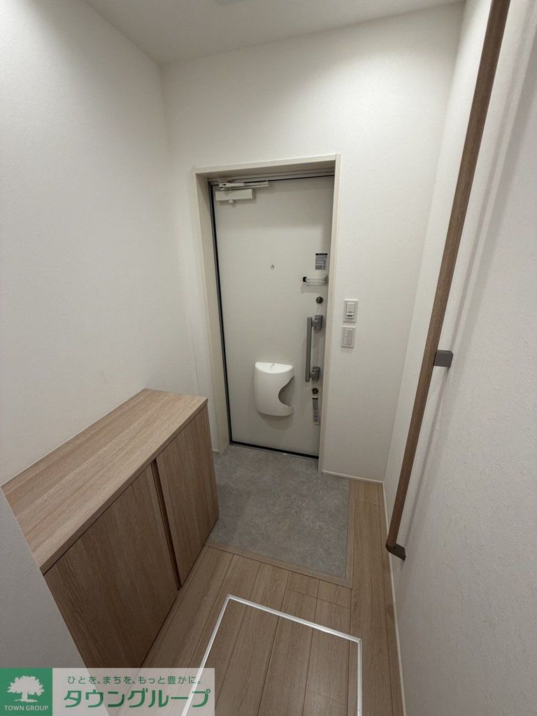 ＪＲ常磐線 新松戸駅 徒歩29分 2階建 新築の玄関写真