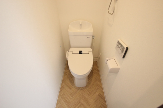 トイレ　※別部屋の写真です