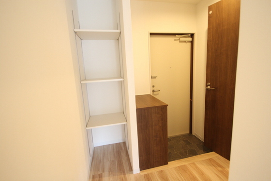 玄関　※別部屋の写真です
