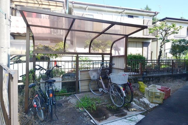 その他共有部分　★屋根付きの駐輪場です★
