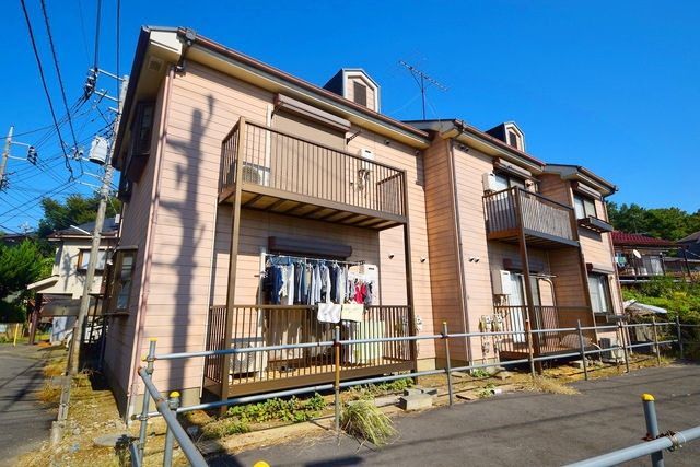 建物外観　★日当りの良さがよくわかりますね★