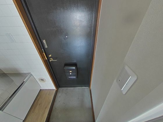 玄関　※別部屋の写真です