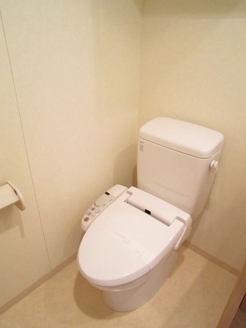 トイレ　ウォシュレット完備
